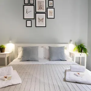 Apartment Ad Maiora